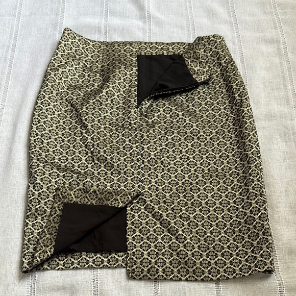 Ann Taylor Black and Gold Jacquar Pencil Skirt - Picture 6 of 9
